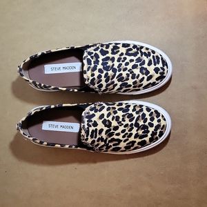 STEVE MADDEN SLIP-ON